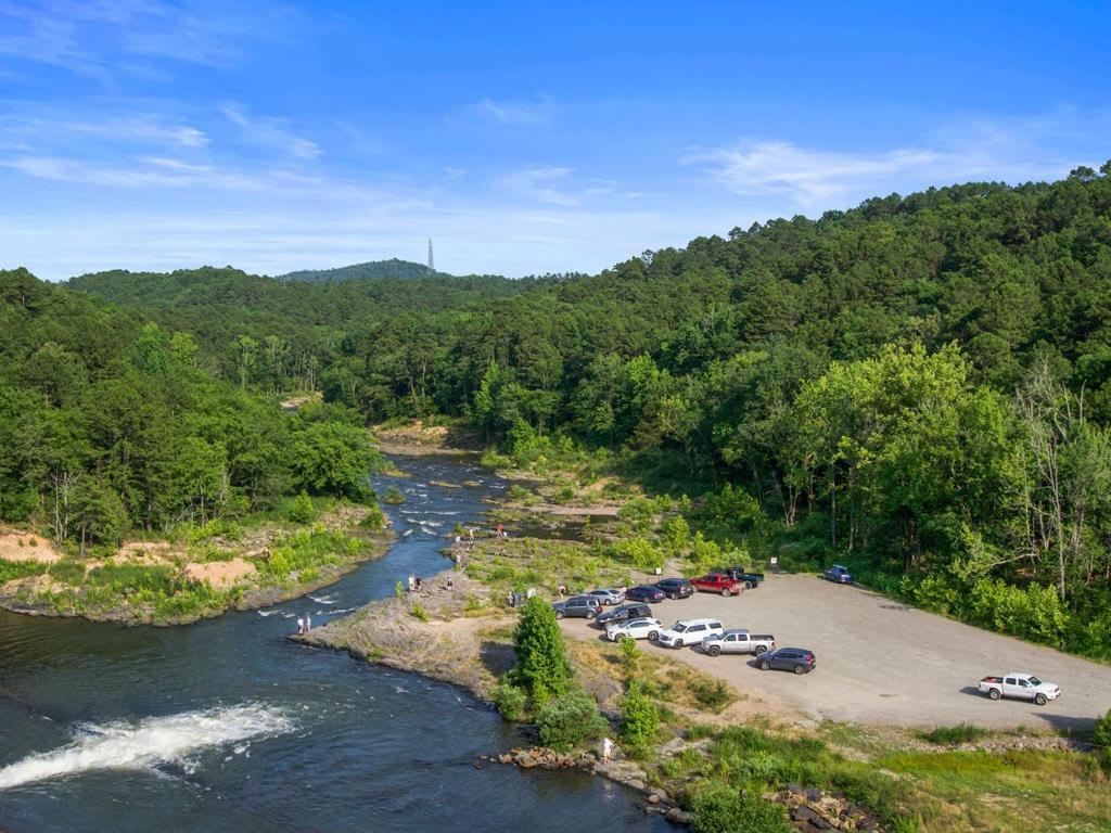 Large Luxury 2Br Cabin W Hot Tub Double Trouble Was Designed For Fun Comfort And Memories Minutes From Buzzling Hochatown And Beautiful Beaver Bend State Park Broken Bow Eksteriør bilde