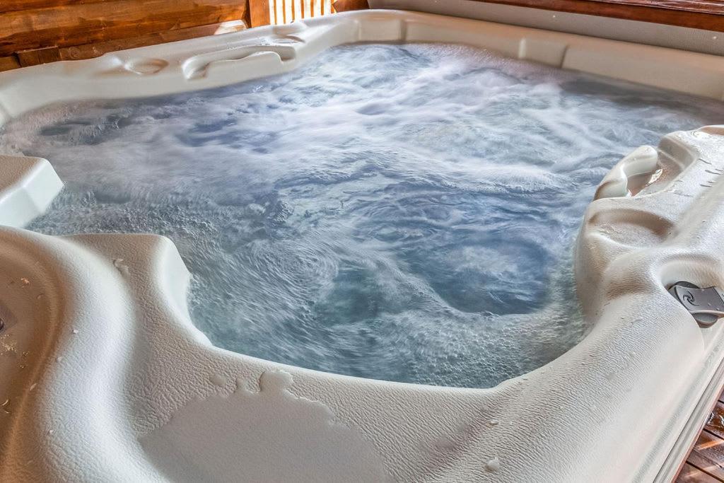 Large Luxury 2Br Cabin W Hot Tub Double Trouble Was Designed For Fun Comfort And Memories Minutes From Buzzling Hochatown And Beautiful Beaver Bend State Park Broken Bow Eksteriør bilde