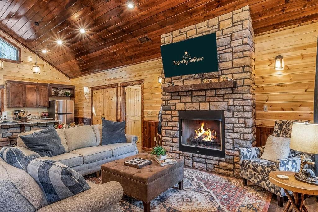 Large Luxury 2Br Cabin W Hot Tub Double Trouble Was Designed For Fun Comfort And Memories Minutes From Buzzling Hochatown And Beautiful Beaver Bend State Park Broken Bow Eksteriør bilde